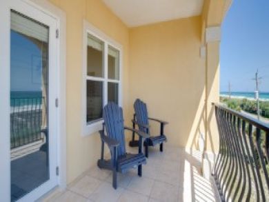 Panama City Vacation Townhouse Sleeps Twelve Guests. Panama City Vacation Townhouse Sleeps Twelve Guests.