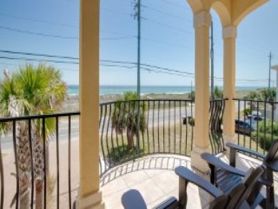 Panama City Vacation Townhouse Sleeps Twelve Guests. Panama City Vacation Townhouse Sleeps Twelve Guests.