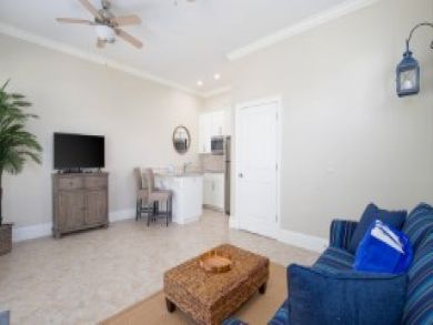 Panama City Vacation Townhouse Sleeps Twelve Guests. Panama City Vacation Townhouse Sleeps Twelve Guests.