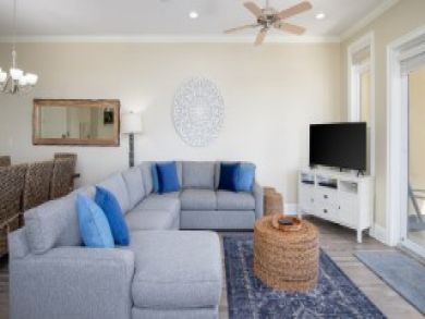Panama City Vacation Townhouse Sleeps Twelve Guests. Panama City Vacation Townhouse Sleeps Twelve Guests.