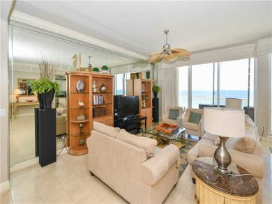 Destin Beachfront Rental Condo, Three Bedrooms