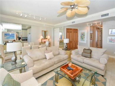 Destin Beachfront Rental Condo, Three Bedrooms