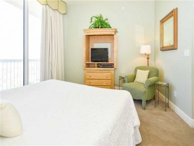 Destin Beachfront Rental Condo, Three Bedrooms