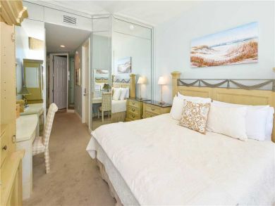 Destin Beachfront Rental Condo, Three Bedrooms