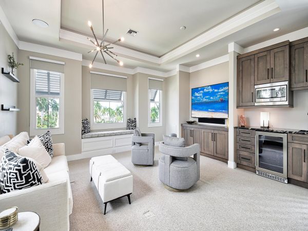Four Bedroom Luxurious Coastal Villa in Marco Island