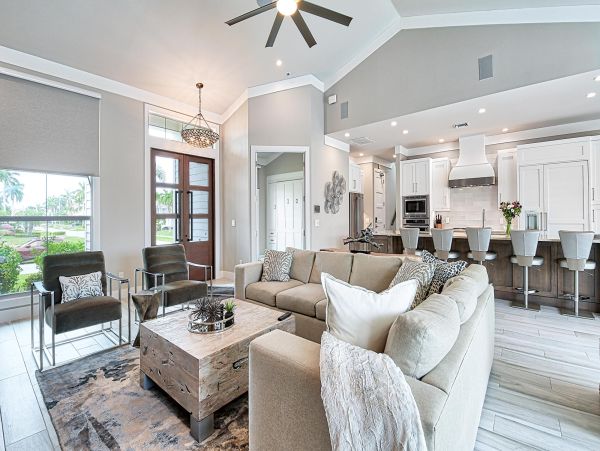 Four Bedroom Luxurious Coastal Villa in Marco Island