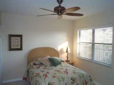 Brandenton Beach Vacation Condo Sleeps Four Guests.