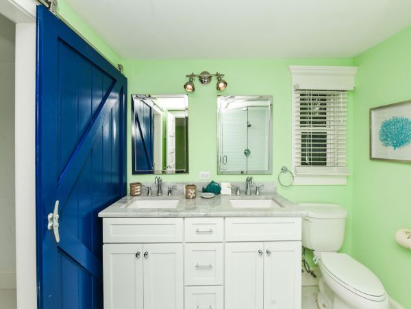 Coastal Retreat on Anna Maria Island - Four Bedroom Pool Home