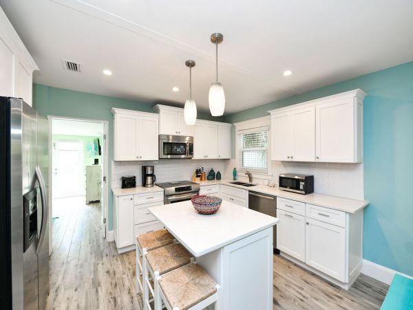 Coastal Retreat on Anna Maria Island - Four Bedroom Pool Home