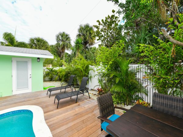 Coastal Retreat on Anna Maria Island - Four Bedroom Pool Home