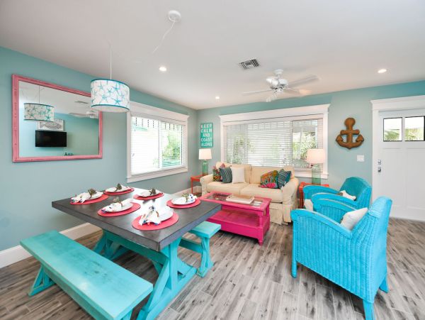 Coastal Retreat on Anna Maria Island - Four Bedroom Pool Home