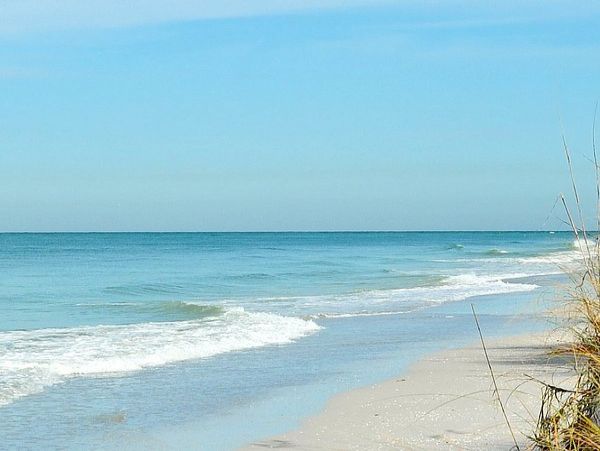 Coastal Retreat on Anna Maria Island - Four Bedroom Pool Home