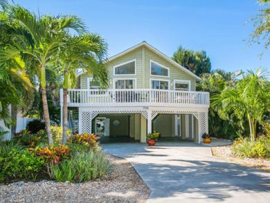 Charming Vacation Rental on Anna Maria Island. Call Today
