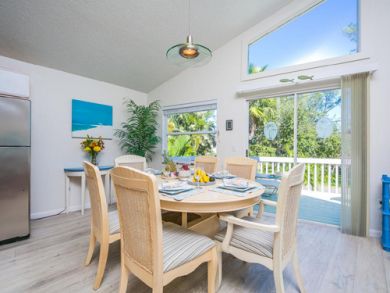 Charming Vacation Rental on Anna Maria Island. Call Today