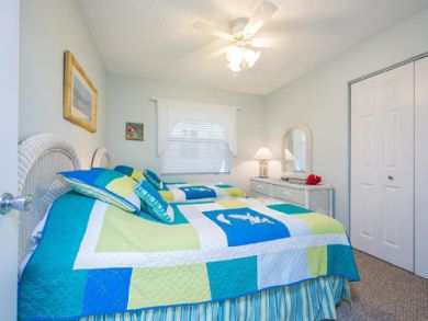 Charming Vacation Rental on Anna Maria Island. Call Today