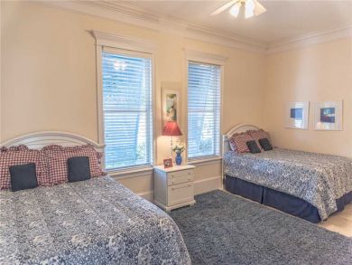 Santa Rosa Beach Vacation Home Sleeps Sixteen Guests.