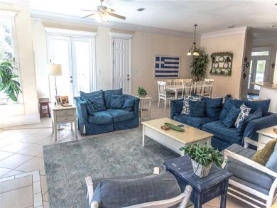 Santa Rosa Beach Vacation Home Sleeps Sixteen Guests.