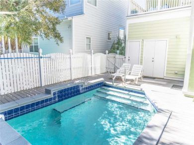 Santa Rosa Beach Vacation Home Sleeps Sixteen Guests.