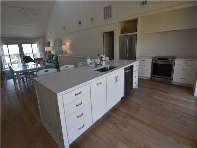 Grayton Beach Vacation Home Sleeps Ten Guests.
