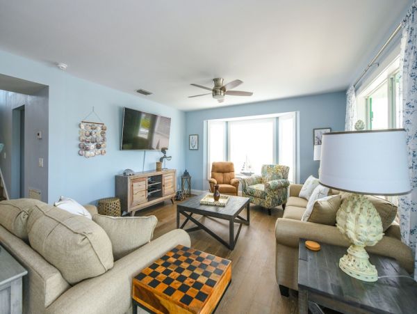 Anna Maria Island Luxury Vacation Home Sleeps Eight Guests