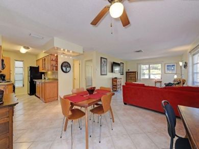 Siesta Key Vacation Rental Sleeps Four Guests