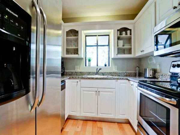Bradenton Vacation Condo Close to Beach Sleeps Four Guests.