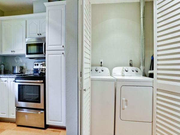 Bradenton Vacation Condo Close to Beach Sleeps Four Guests.