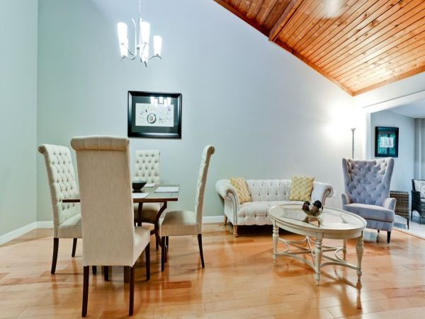 Bradenton Vacation Condo Close to Beach Sleeps Four Guests.