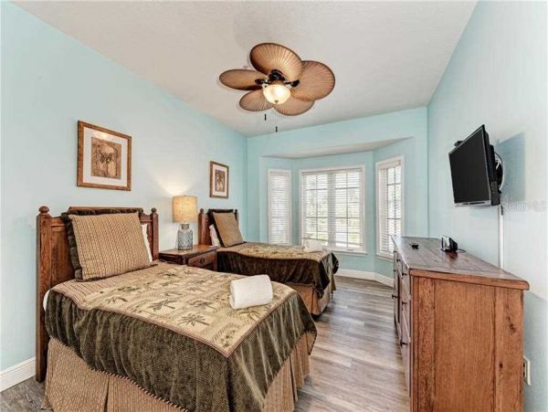 Bradenton Beach Townhome Across From Beach Bay View