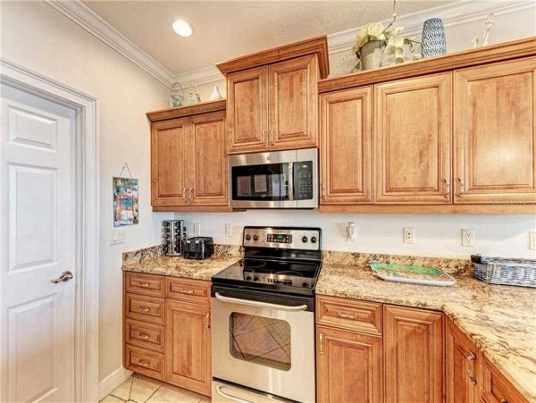 Bradenton Beach Townhome Across From Beach Bay View