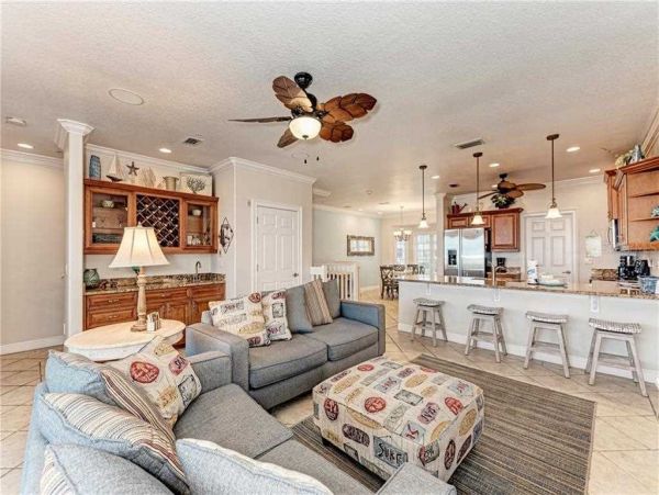 Bradenton Beach Townhome Across From Beach Bay View