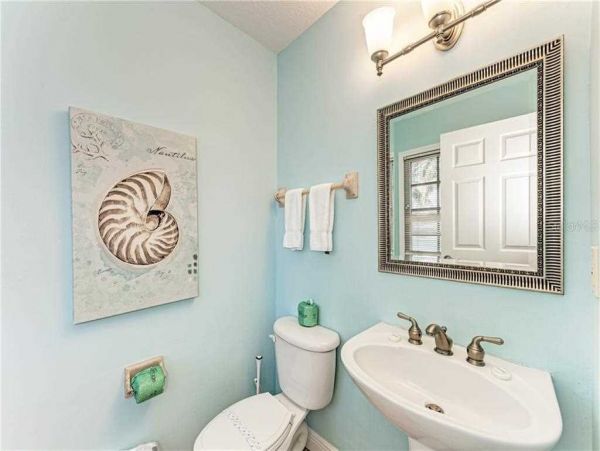Bradenton Beach Townhome Across From Beach Bay View