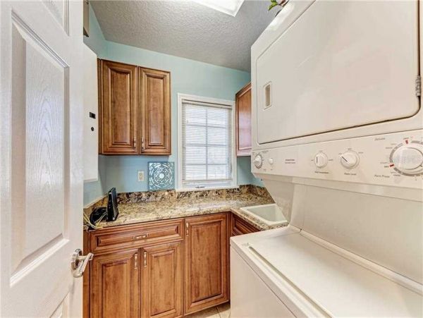 Bradenton Beach Townhome Across From Beach Bay View