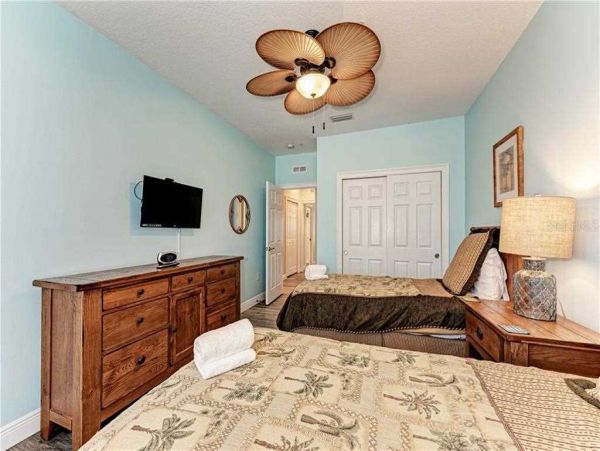 Bradenton Beach Townhome Across From Beach Bay View