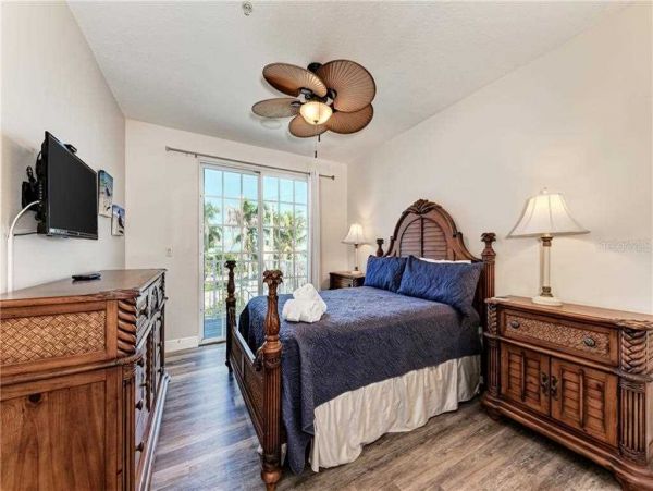 Bradenton Beach Townhome Across From Beach Bay View