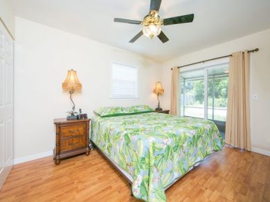 A lovely Bradenton Rental Short Drive to Anna Maria Beaches.