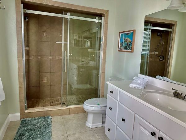Two Bedrooms Vacation Condo in Holmes Beach