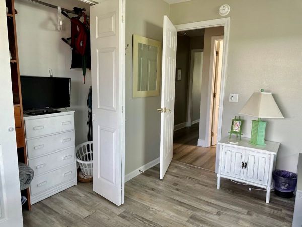 Two Bedrooms Vacation Condo in Holmes Beach