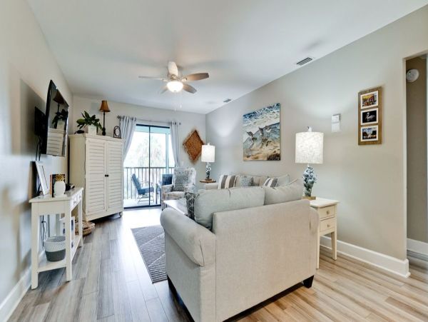 Two Bedrooms Vacation Condo in Holmes Beach