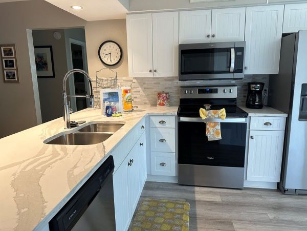 Two Bedrooms Vacation Condo in Holmes Beach