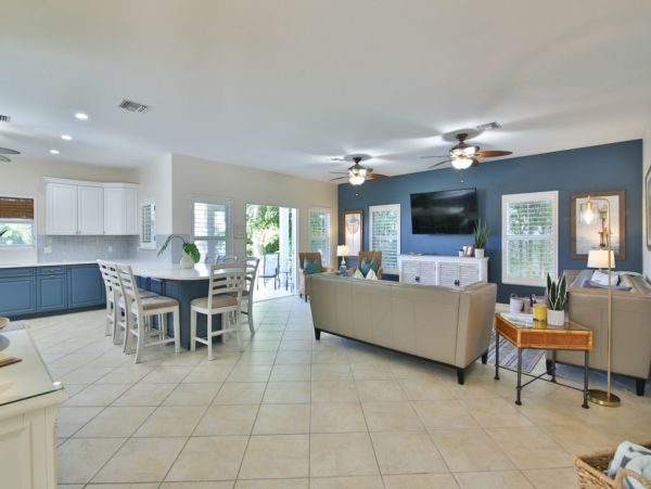 Charming 4 Bedroom Vacation Getaway in Anna Maria