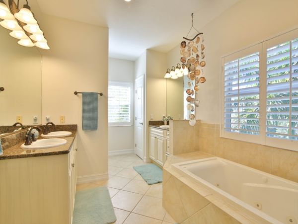 Charming 4 Bedroom Vacation Getaway in Anna Maria