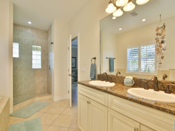 Charming 4 Bedroom Vacation Getaway in Anna Maria