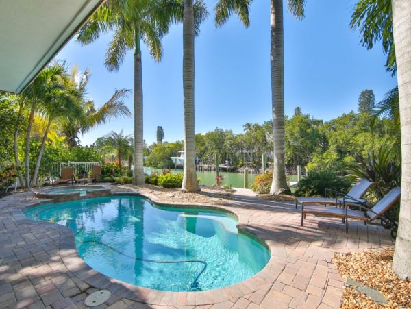Charming 4 Bedroom Vacation Getaway in Anna Maria