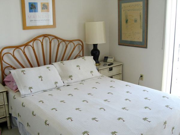 Two Bedroom Condo in Holmes Beach Sleeps Four Guests