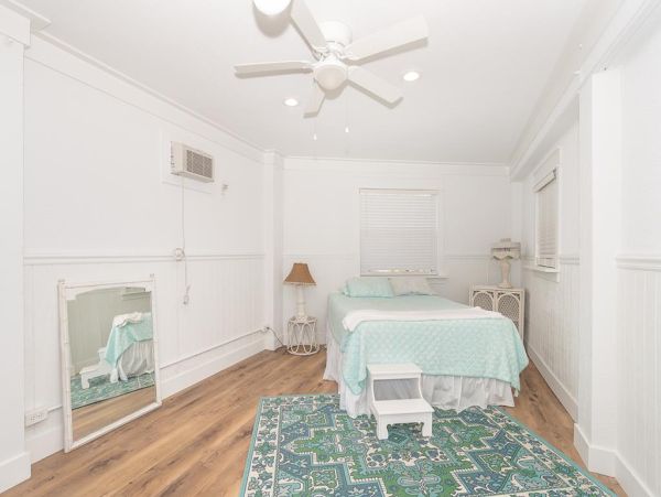 Placida 4 Bedroom Home Great Location for Boaters!