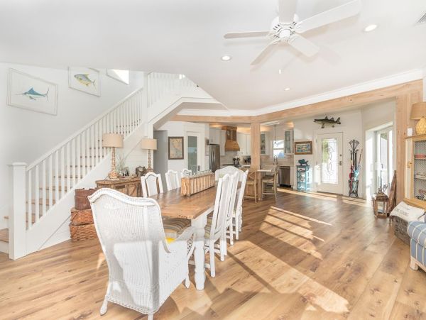 Placida 4 Bedroom Home Great Location for Boaters!