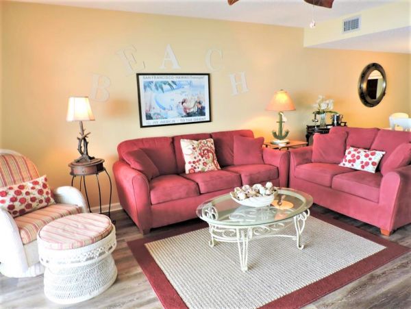 Two Bedroom Vacation Condo Right on the Beach
