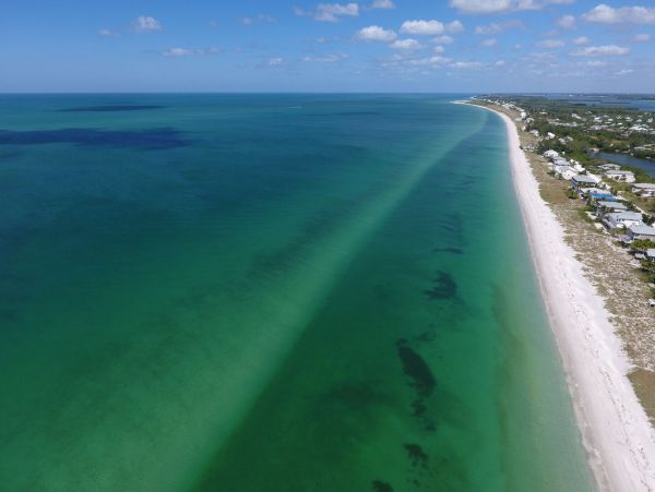 Two Bedroom Vacation Condo Right on the Beach