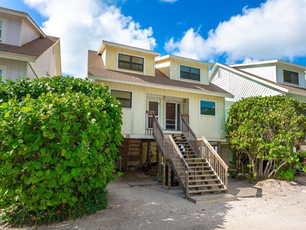 Boca Grande Two Bedroom Beach House Amazing Views!